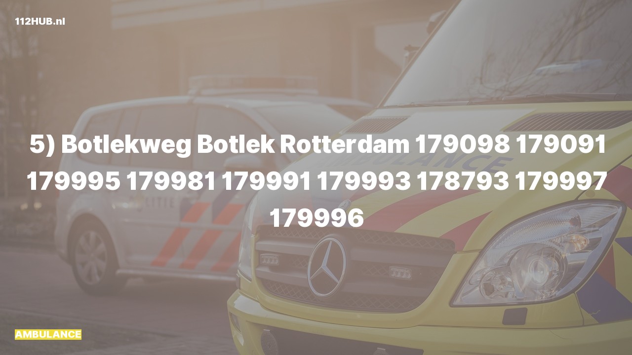 Deelafbeelding voor Ambulance naar de Botlekweg in Botlek Rotterdam.