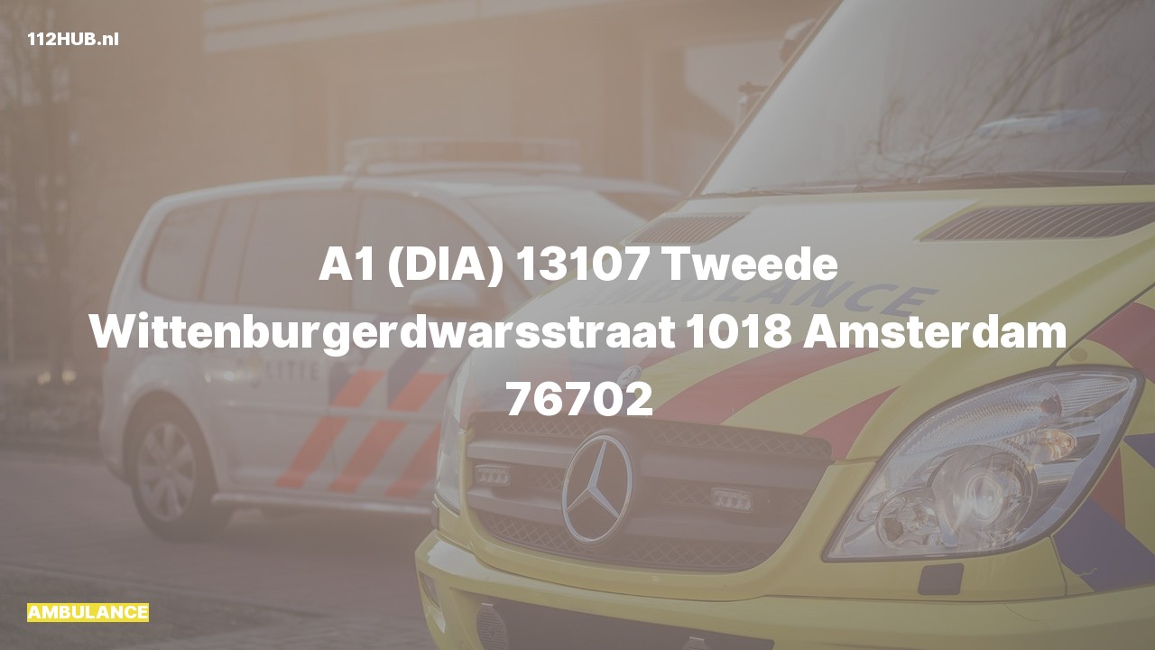 Deelafbeelding voor Ambulance met spoed naar de Tweede Wittenburgerdwarsstraat in Amsterdam.