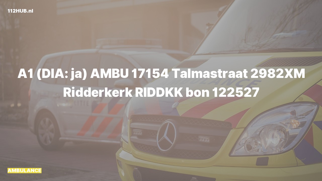 Deelafbeelding voor Ambulance met spoed naar de Talmastraat in Ridderkerk.