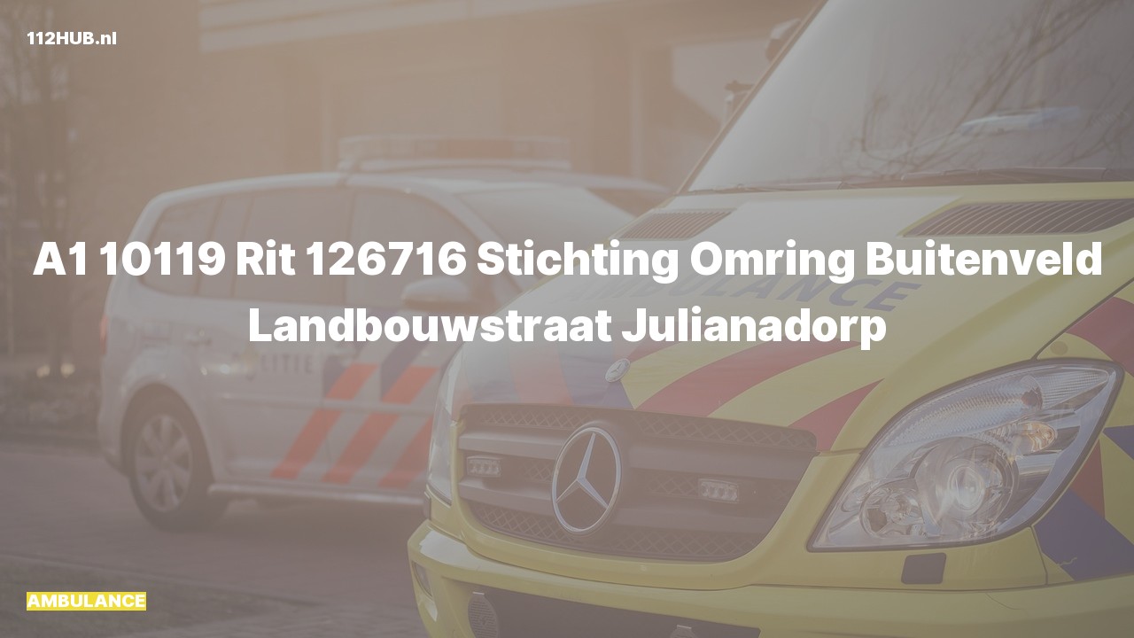 Deelafbeelding voor Ambulance met spoed naar de Landbouwstraat in Julianadorp.