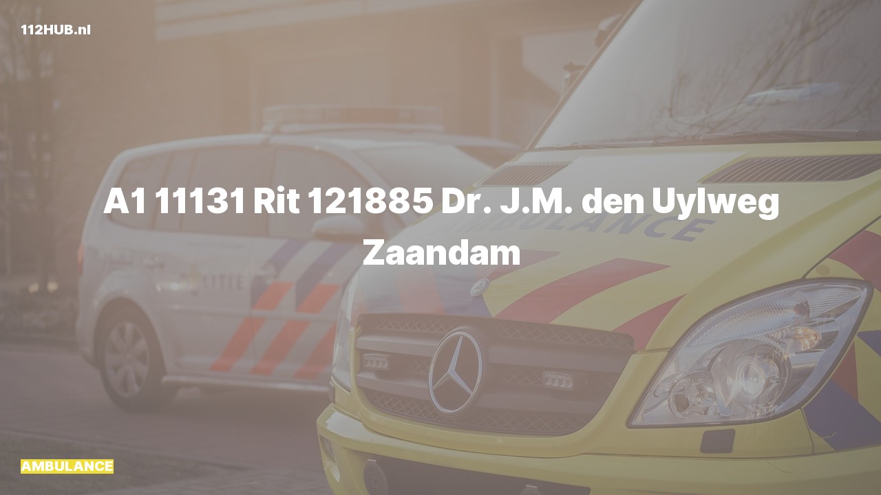 Deelafbeelding voor Ambulance met spoed naar de Dr. J.M. den Uylweg in Zaandam.