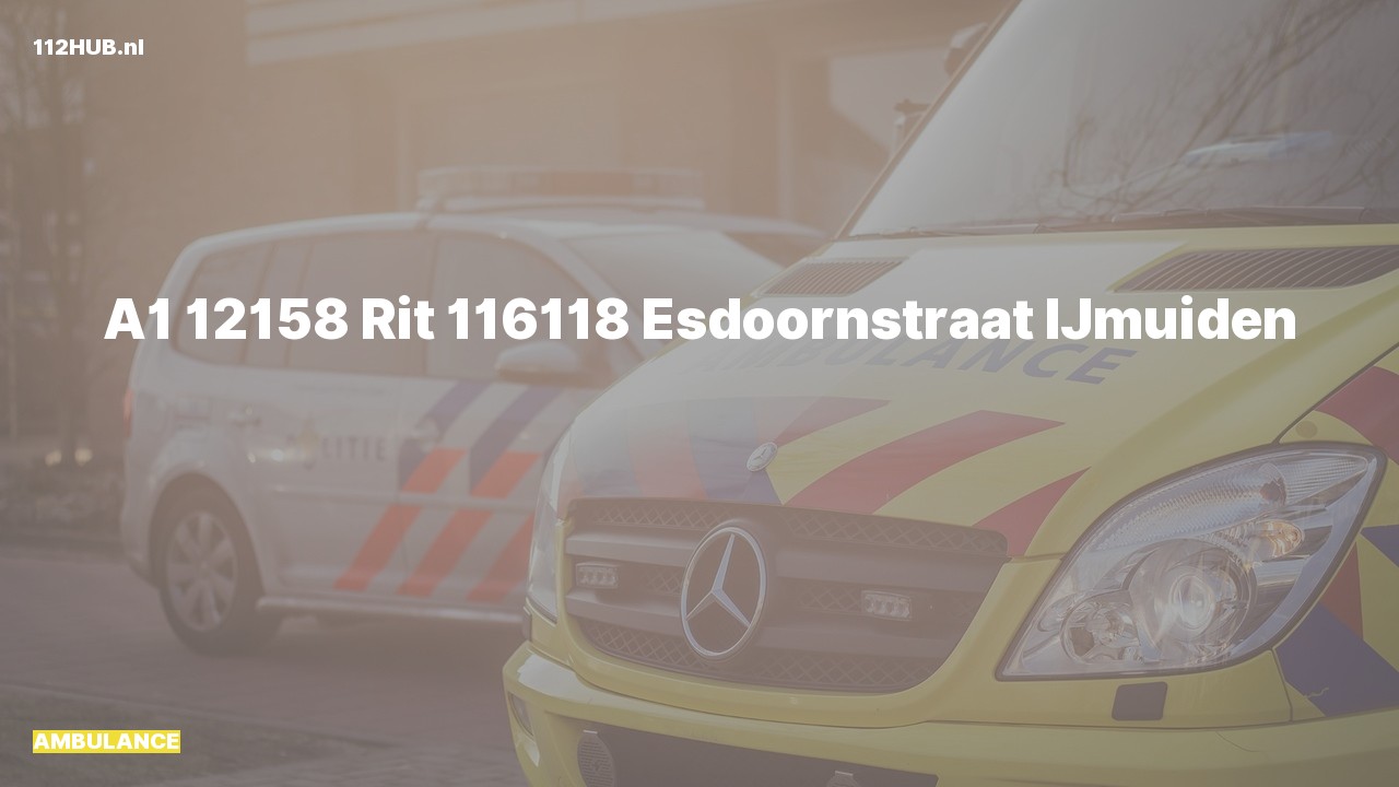 Deelafbeelding voor Ambulance met spoed naar de Esdoornstraat in IJmuiden.