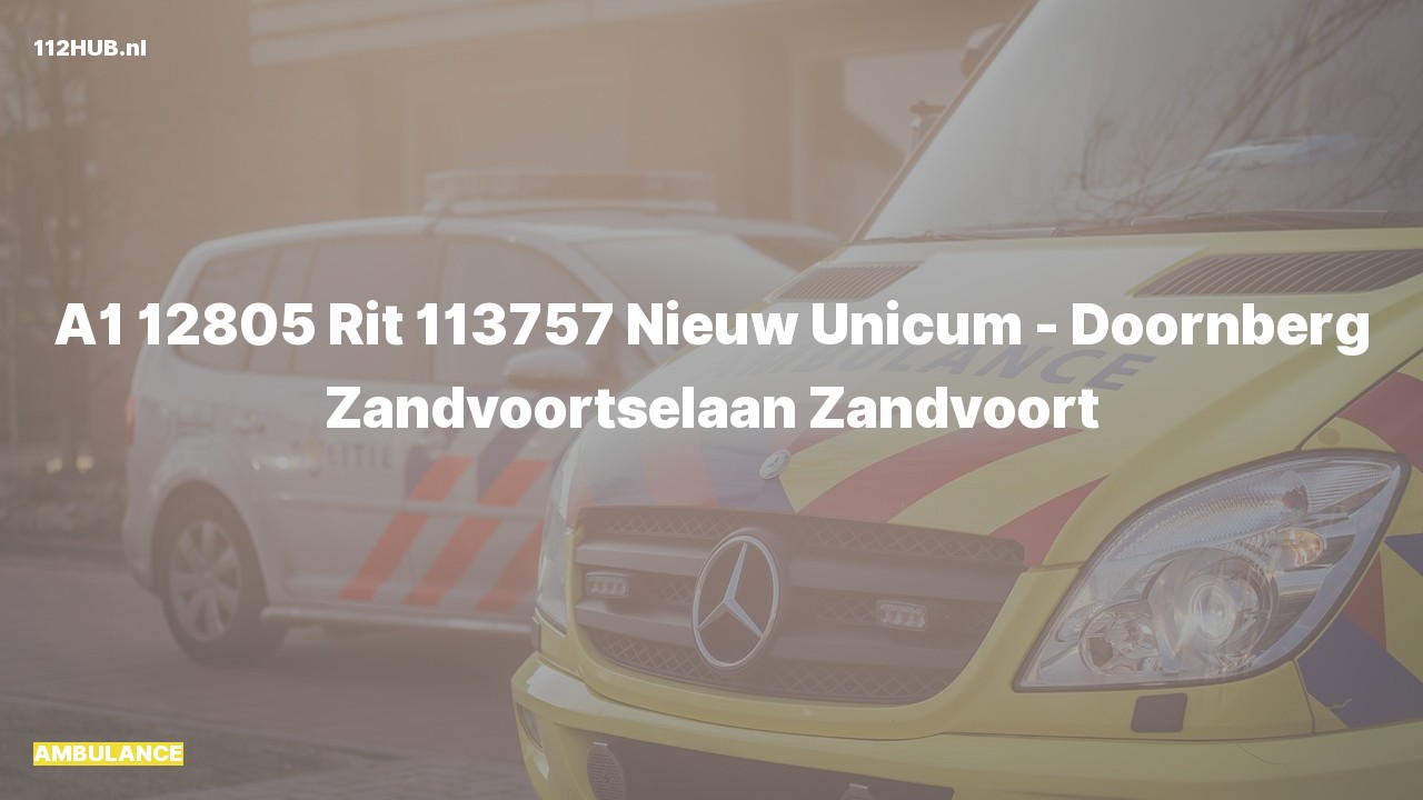 Deelafbeelding voor Ambulance met spoed naar de Zandvoortselaan in Zandvoort.