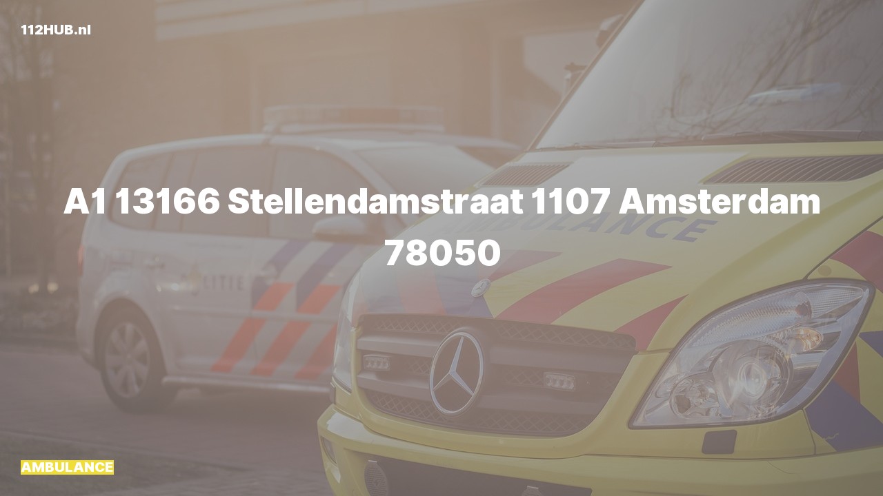 Deelafbeelding voor Ambulance met spoed naar de Stellendamstraat in Amsterdam.