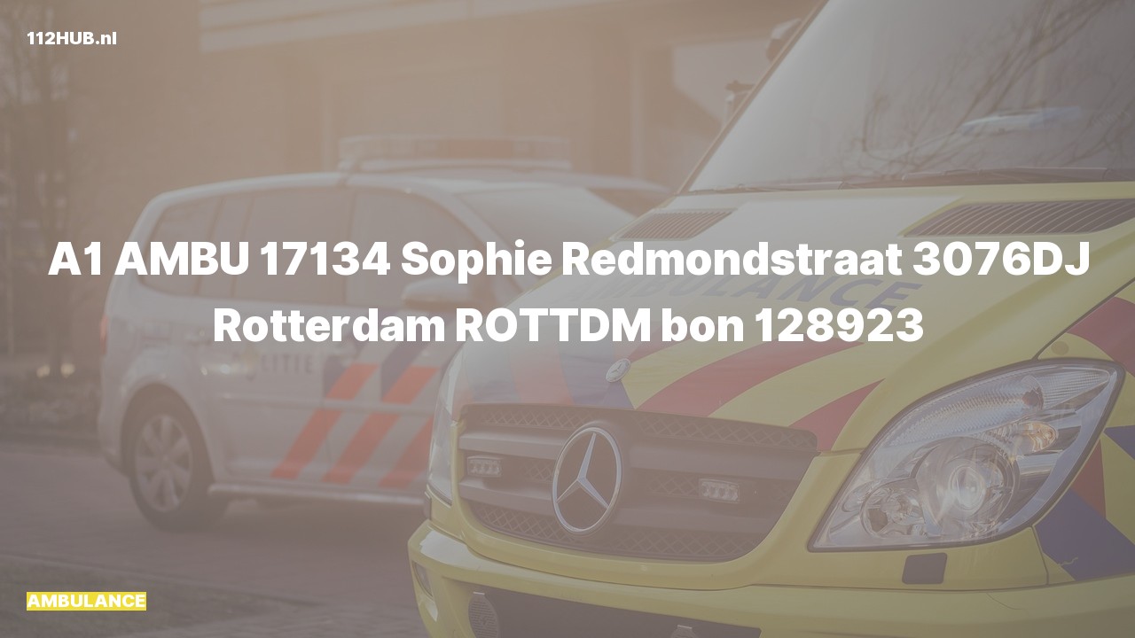 Deelafbeelding voor Ambulance met spoed naar de Sophie Redmondstraat in Rotterdam.