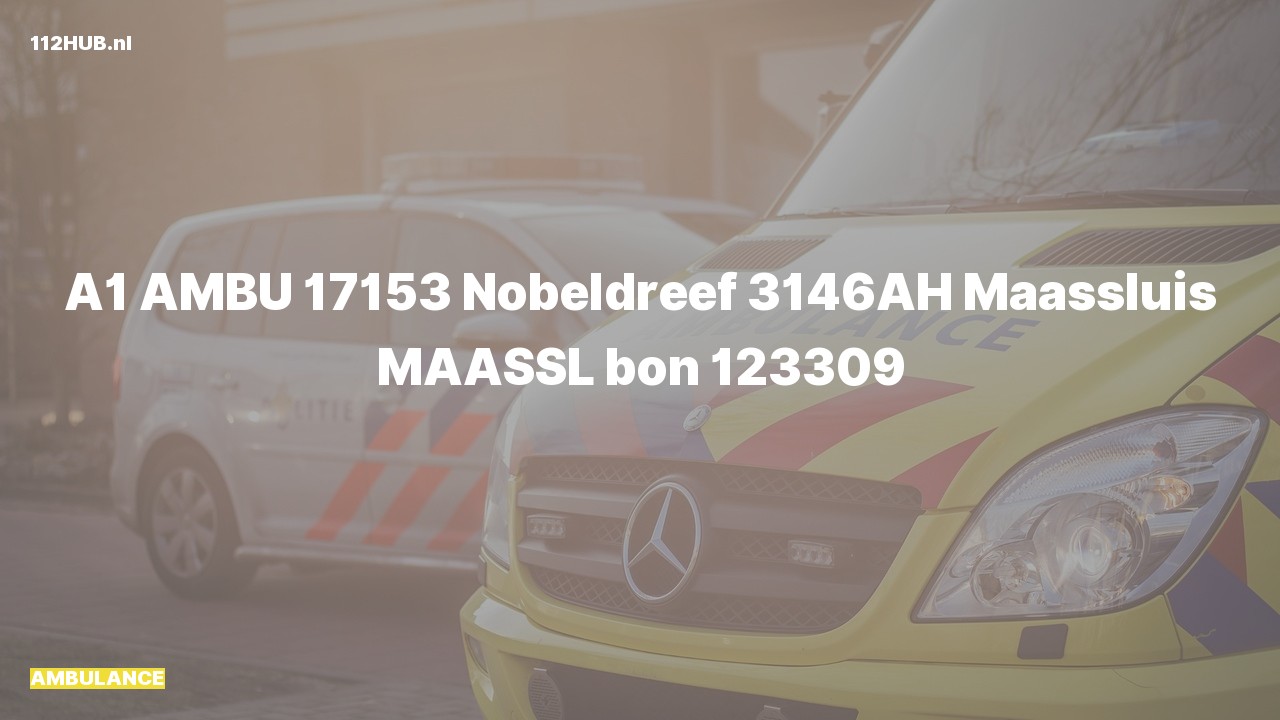 Deelafbeelding voor Ambulance met spoed naar de Nobeldreef in Maassluis.