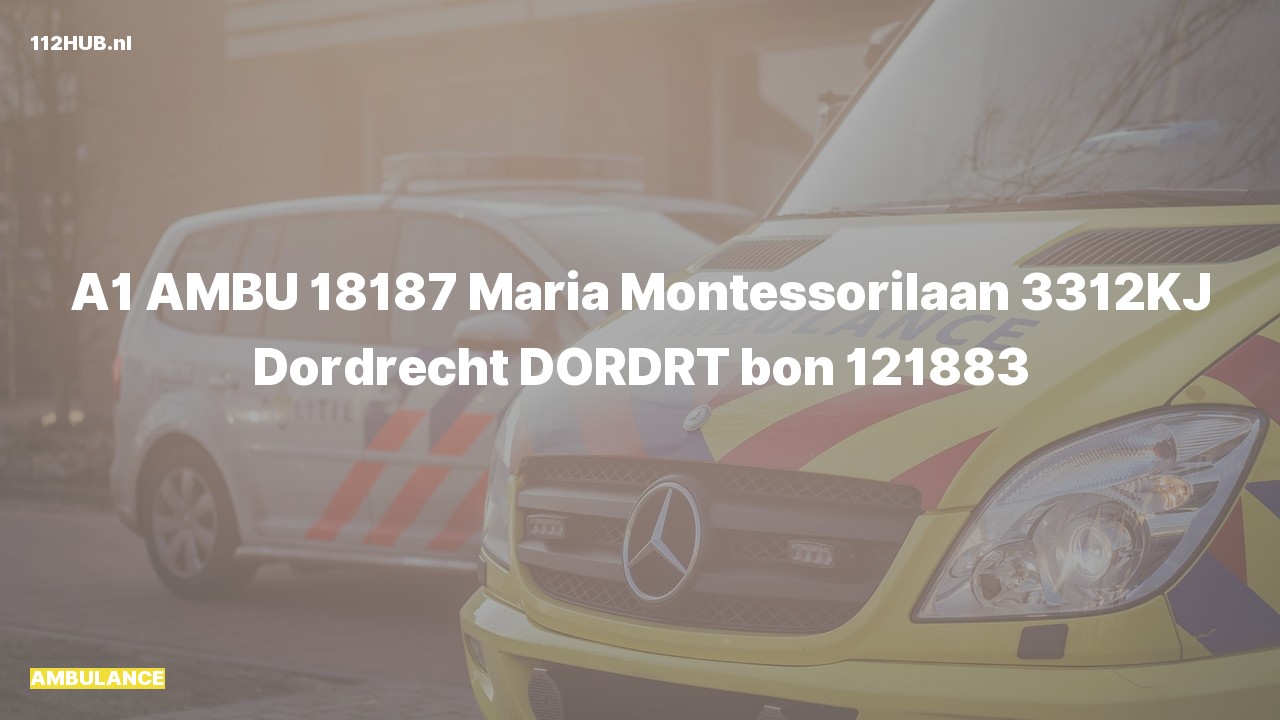 Deelafbeelding voor Ambulance met spoed naar de Maria Montessorilaan in Dordrecht.