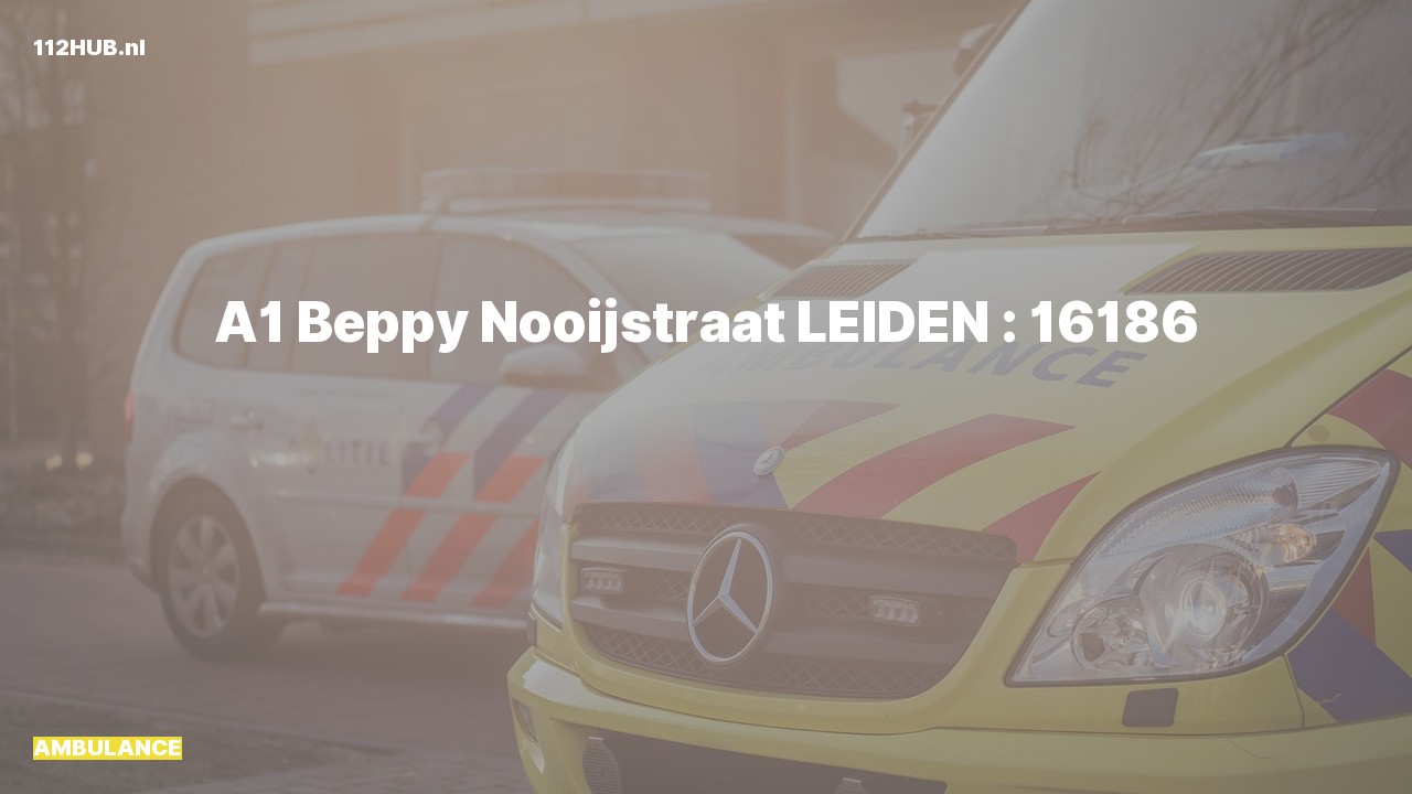 Deelafbeelding voor Ambulance met spoed naar de Beppy Nooijstraat in Leiden.