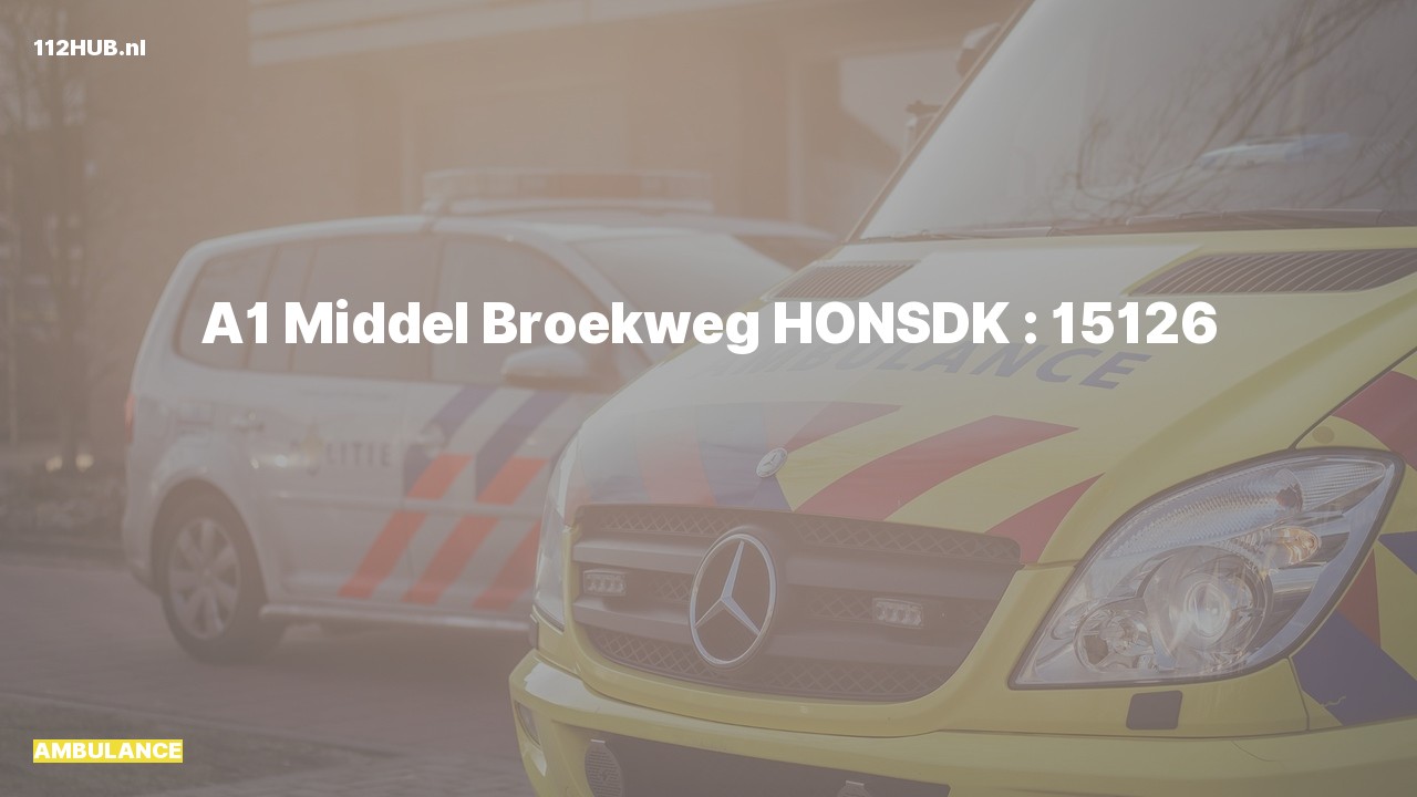 Deelafbeelding voor Ambulance met spoed naar de Middel Broekweg in Honselersdijk.