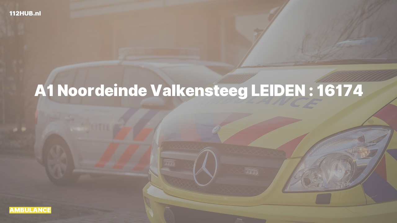 Deelafbeelding voor Ambulance met spoed naar de Valkensteeg in Leiden.