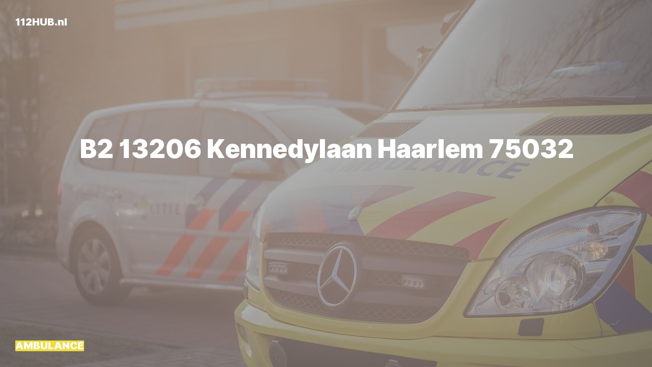 Deelafbeelding voor Ambulance naar de Kennedylaan in Haarlem.