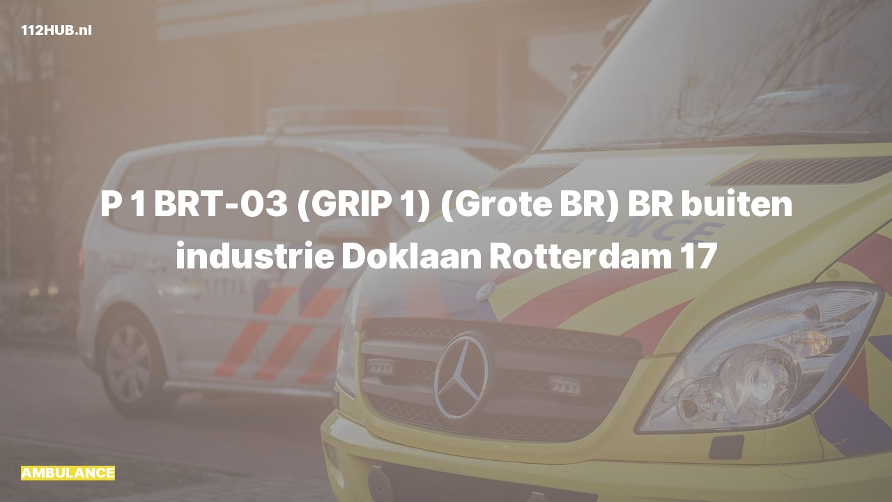 Deelafbeelding voor Ambulance met spoed naar de Doklaan in Rotterdam.