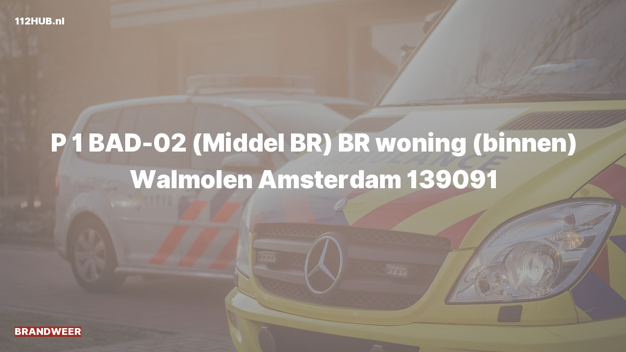 Deelafbeelding voor Brandweer met spoed voor brand in woning naar de Walmolen in Amsterdam.