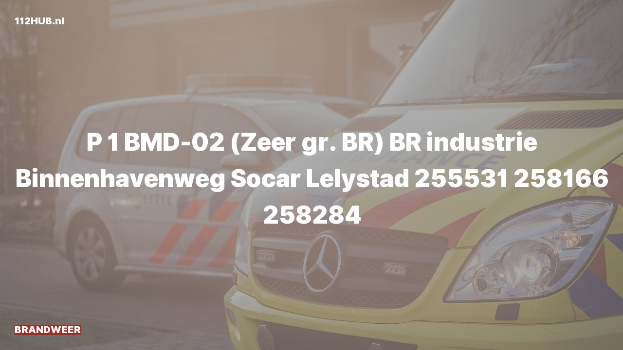 Deelafbeelding voor Brandweer met spoed naar de Binnenhavenweg in Lelystad.