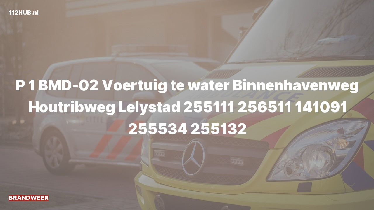 Deelafbeelding voor Brandweer met spoed naar de Binnenhavenweg in Lelystad.