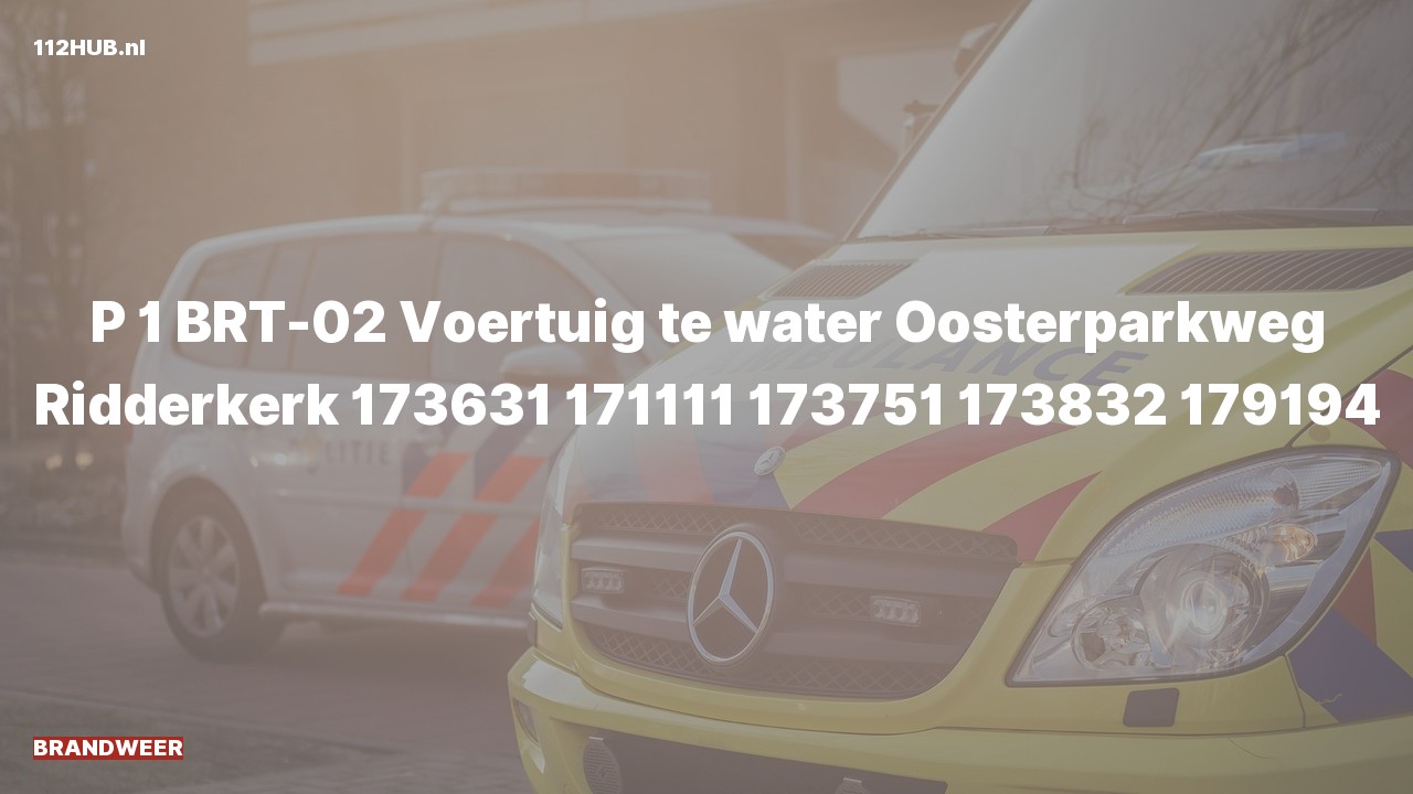 Deelafbeelding voor De brandweer is met spoed uitgerukt voor een persoon te water naar de Oosterparkweg in Ridderkerk