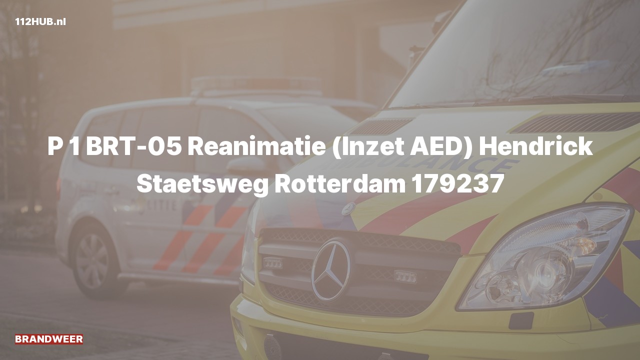 Deelafbeelding voor Brandweer met spoed naar de Hendrick Staetsweg in Rotterdam.