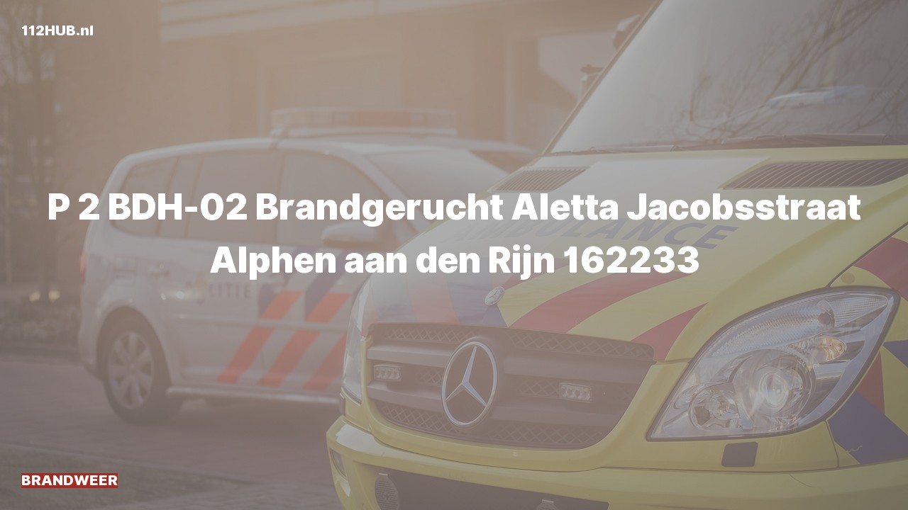 Deelafbeelding voor Brandweer met gepaste spoed voor brandgerucht naar de Aletta Jacobsstraat in Alphen aan den Rijn.
