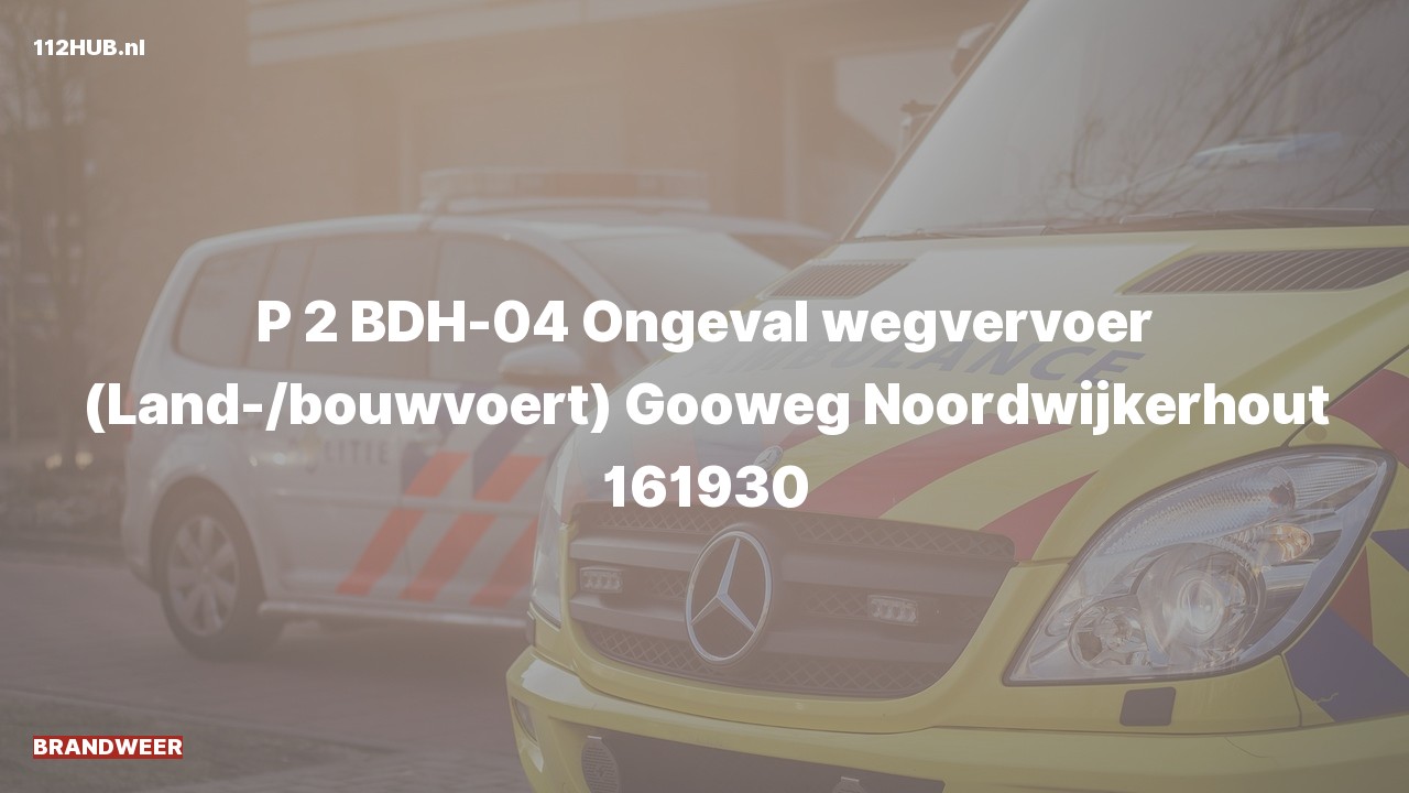 Deelafbeelding voor Brandweer met gepaste spoed voor verkeersongeval naar de Gooweg in Noordwijkerhout.
