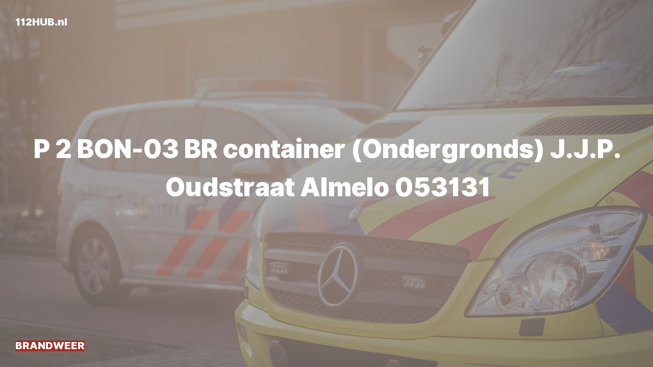 Deelafbeelding voor Brandweer met gepaste spoed naar de J.J.P. Oudstraat in Almelo.