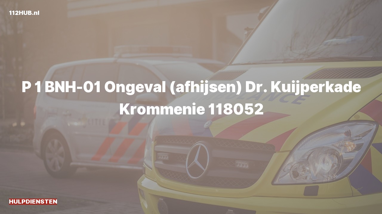 Deelafbeelding voor Met spoed voor afhijsen naar de Dr. Kuijperkade in Krommenie.