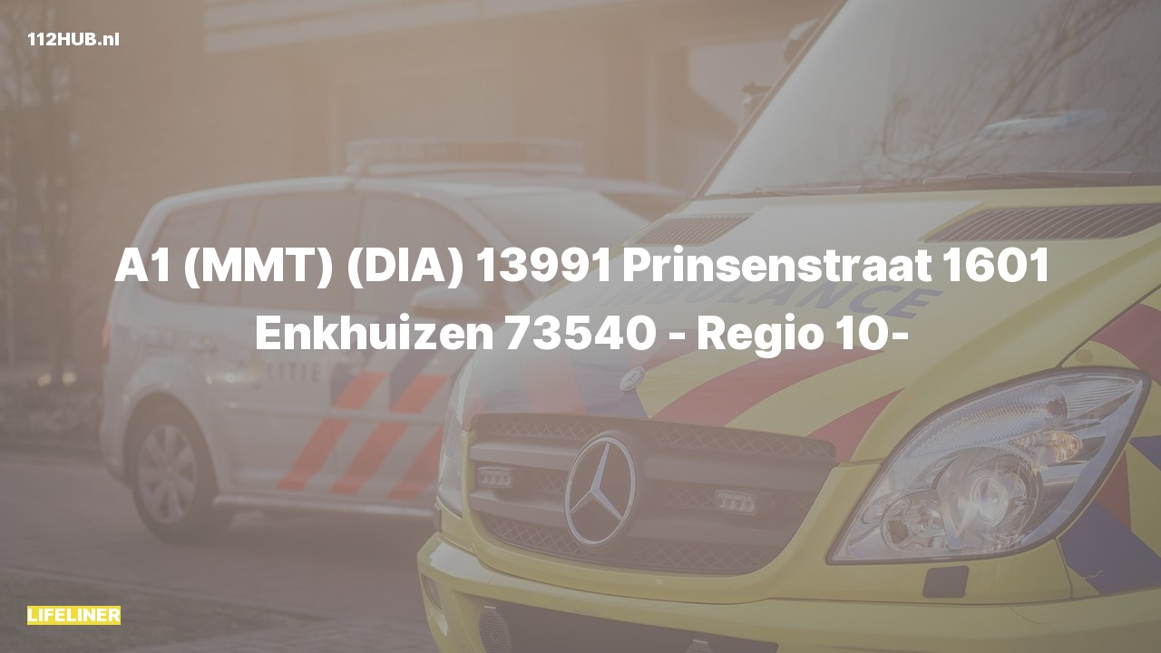 Deelafbeelding voor Traumahelikopter met spoed naar de Prinsenstraat in Enkhuizen.