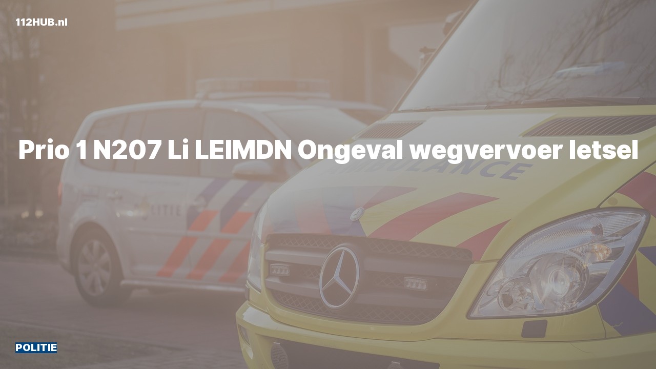 Deelafbeelding voor Politie met spoed voor verkeersongeval.